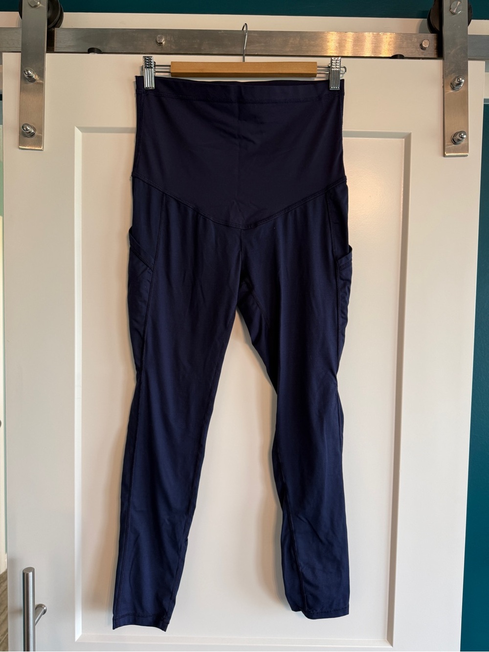 Maternity High-Waist Navy Active Leggings with Side Pockets